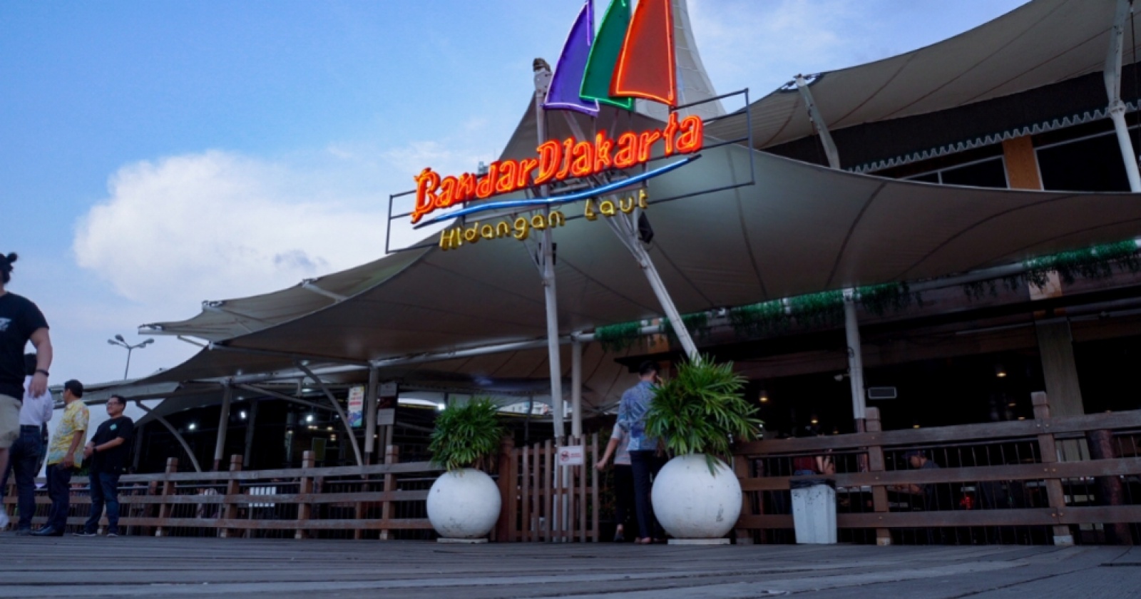 Promo Makan di Bandar Djakarta Cirebon, Kerang Kampak Bakar Keju Gratis Khusus Nasabah BRI!