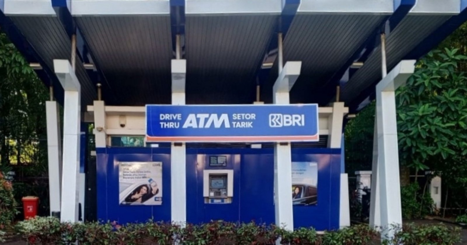 BRI Drive Thru: Solusi Jitu Transaksi Cepat, Tidak Perlu Repot Cari Parkir!