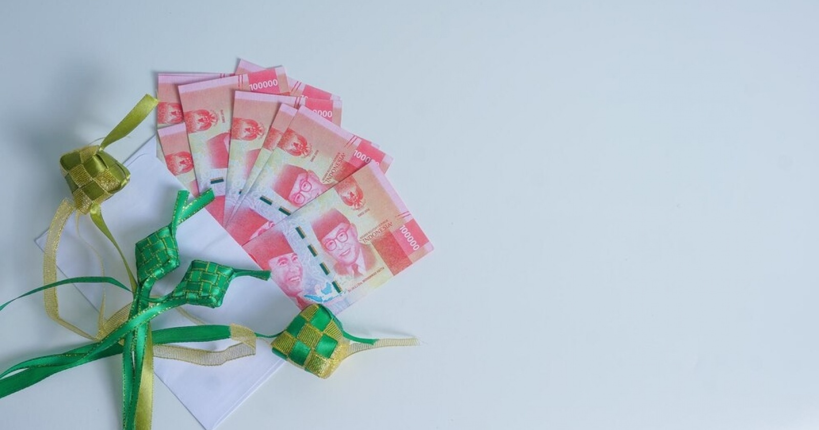 Cara Cerdas Investasikan THR Lewat BRImo, Emas Hingga Deposito Semua Ada!