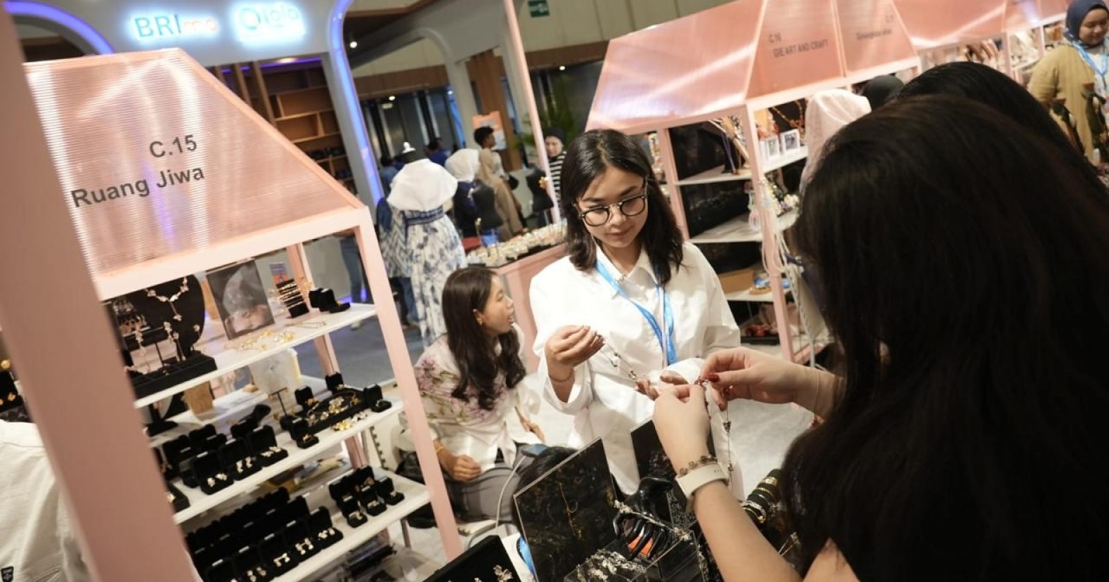 BRI Komitmen Dukung Inklusi Keuangan Nasional Melalui Holding Ultra Mikro