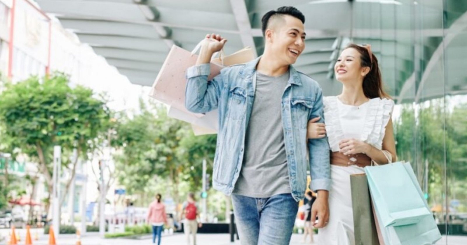 Belanja di Singapura Tidak Perlu Tukar Uang, Pakai BRI Aja!