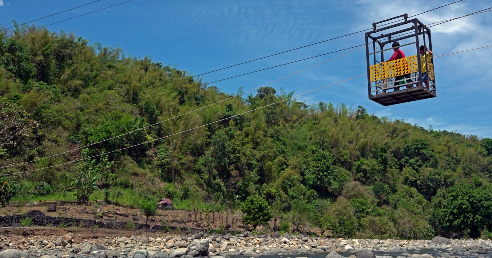 Gondola Penghubung Antar Dusun di Maros Sulsel