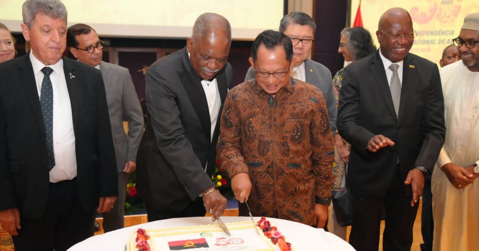 Hadiri Acara 50 Tahun Kemerdekaan Republik Angola, Mendagri: Kehormatan  Besar bagi Rakyat Indonesia