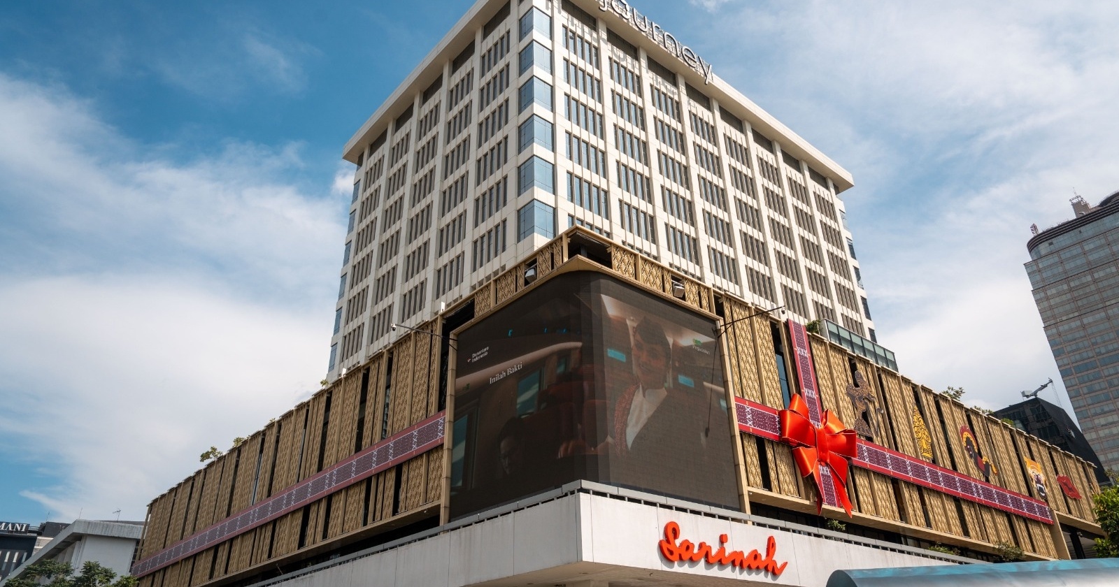 Belanja Produk Lokal di Sarinah Lebih Hemat! Nikmati Diskon BRI Plus Kopi Gratis