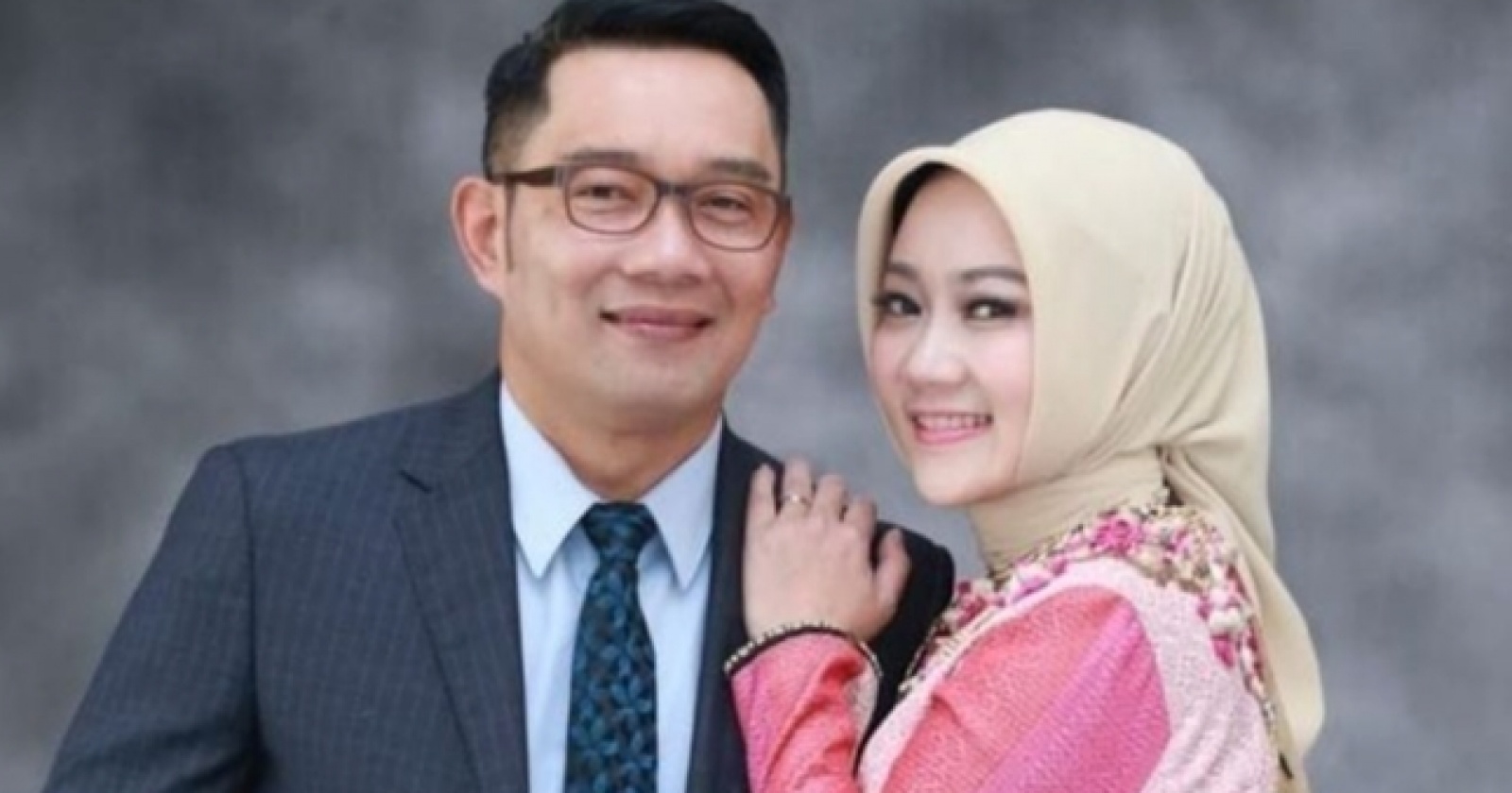 supra4dslot Foto Liburan Bersama Aura Kasih Viral, Momen Ridwan Kamil Berbagi Tips Rumah Tangga Harmonis Disorot