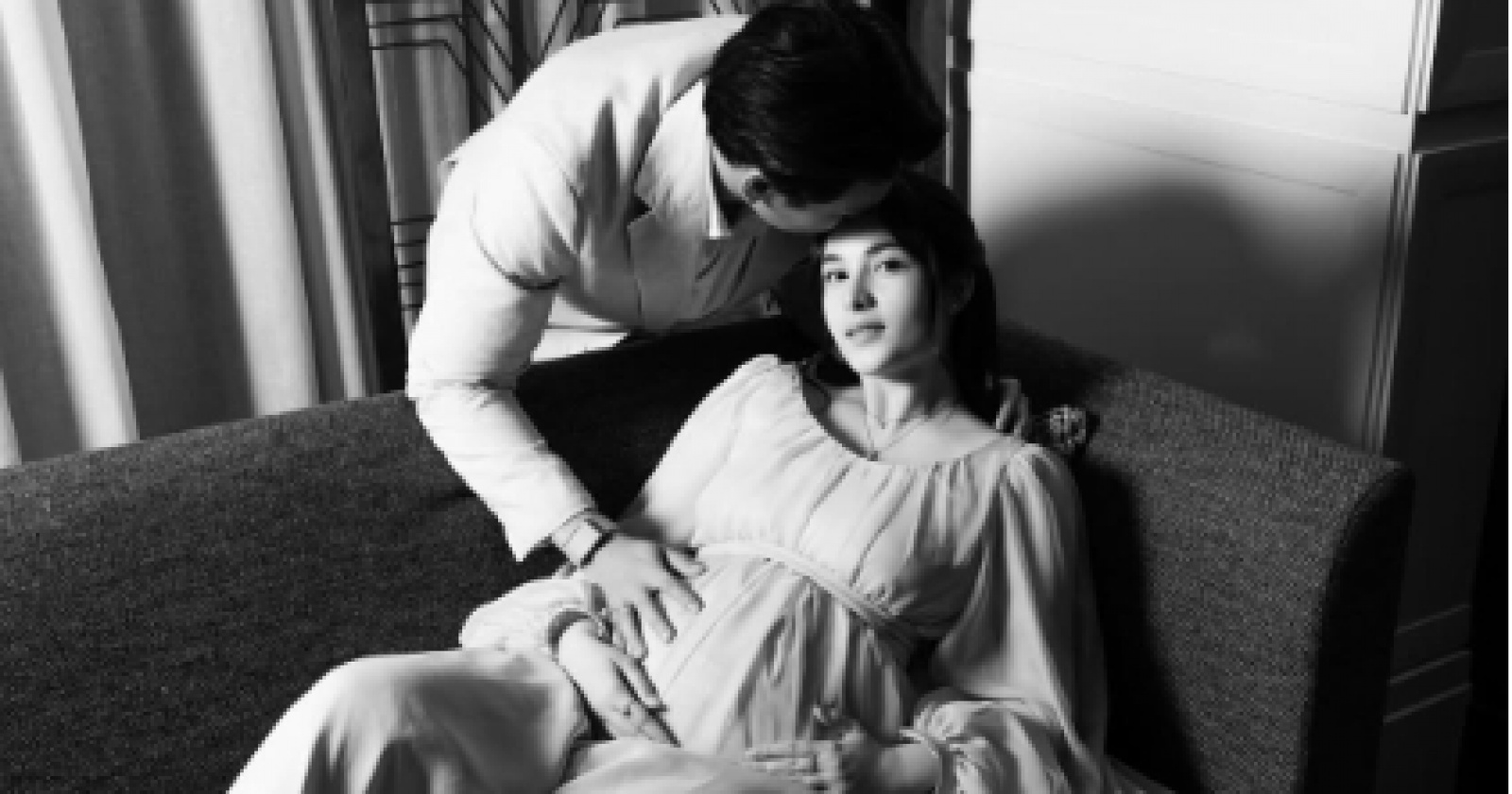 Elegan dan Classy, Intip 6 Gaya Maternity Shoot Chelsea Islan di ...