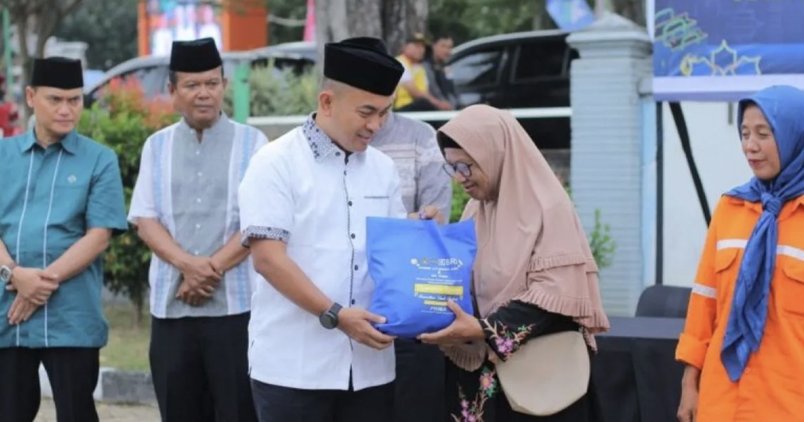 Sinergi BRI dan Kemenimipas, Salurkan Ratusan Paket Sembako dalam Aksi "Jambi Peduli"