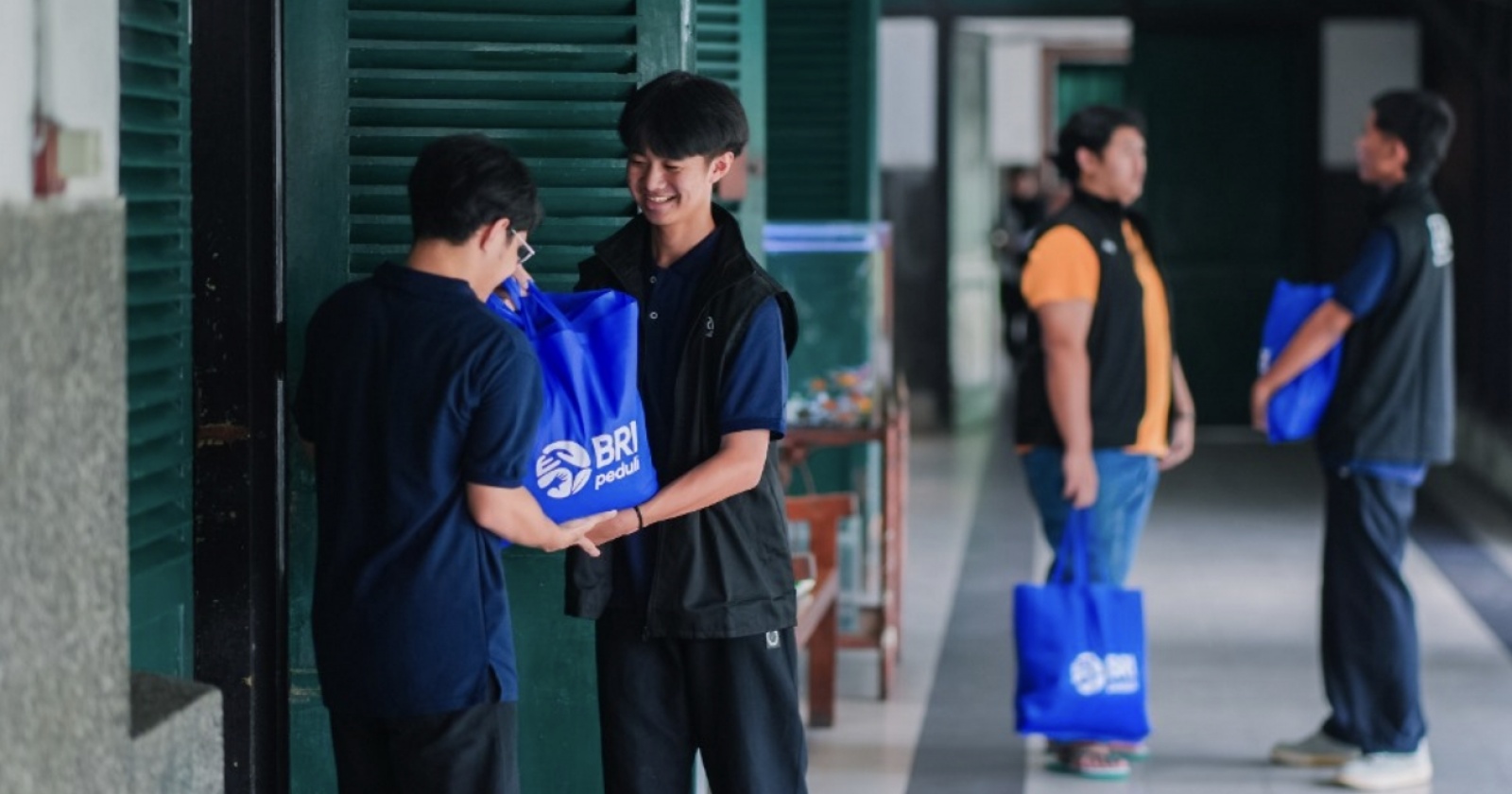 BRI Peduli Salurkan 10.050 Paket Sembako di Momen Paskah