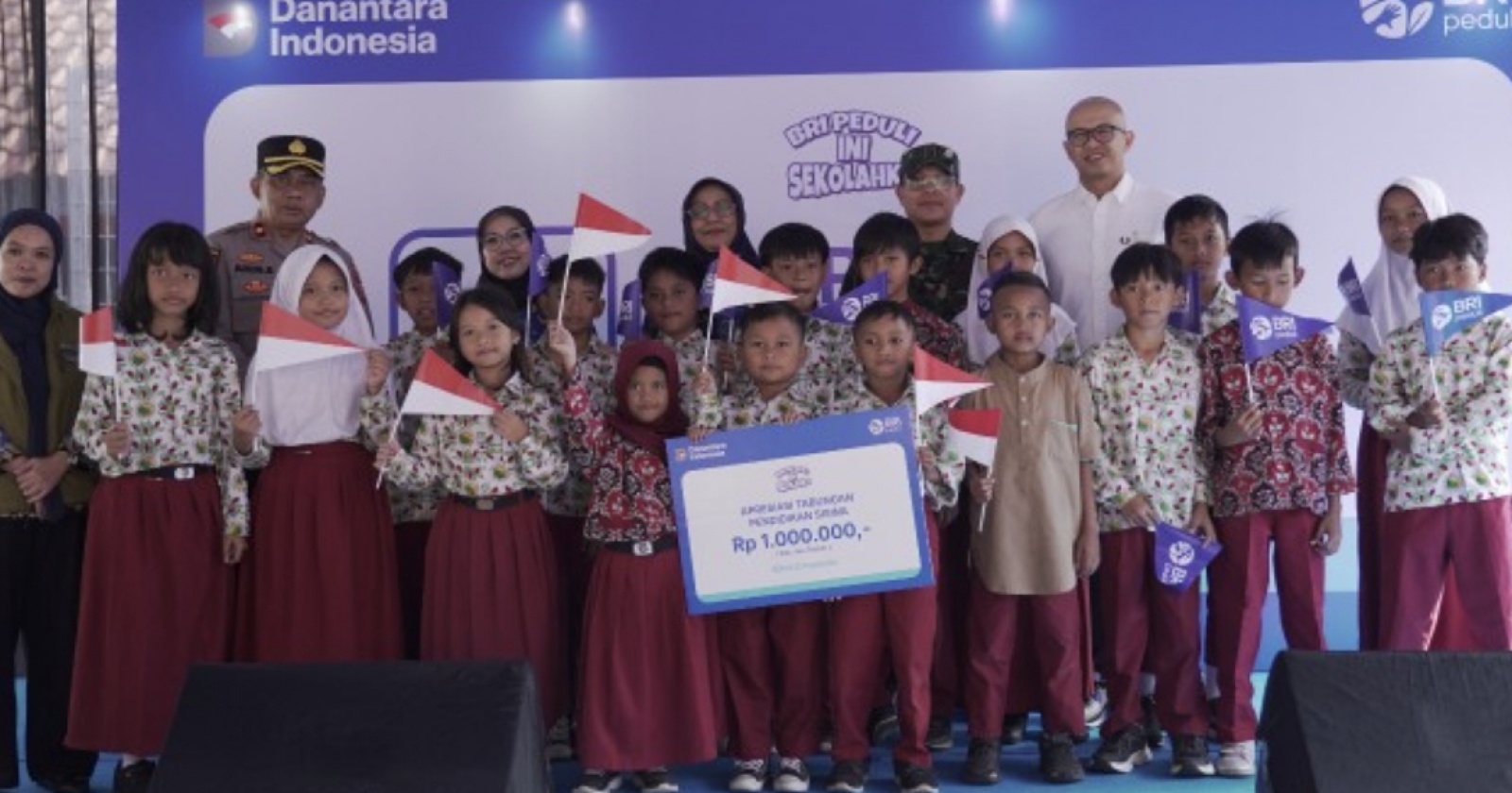 Cara Unik BRI Peduli Tanamkan Budaya Menabung pada Siswa SD di Bandung