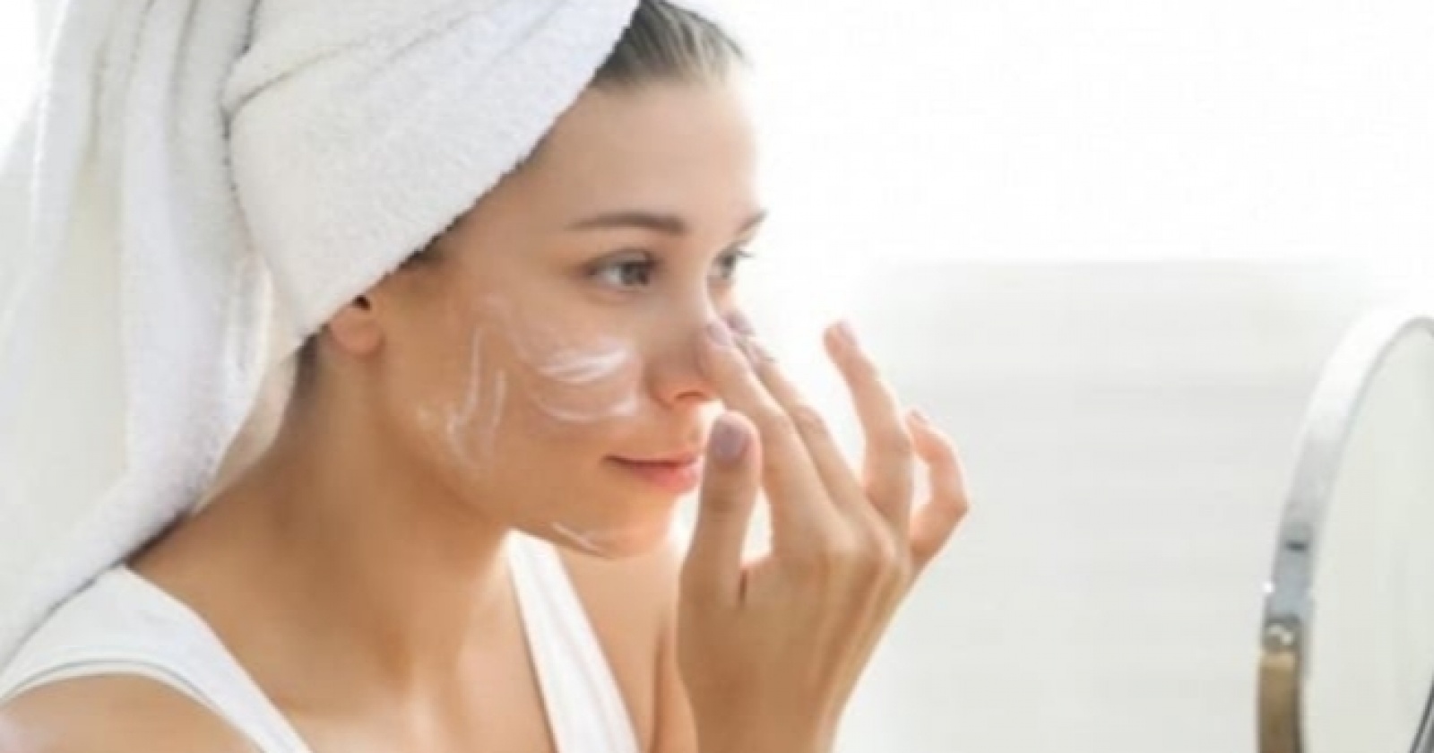 5 Rekomendasi Sunscreen Brightening Sesuai Review, Bikin Kulit Cerah dan Glowing Alami
