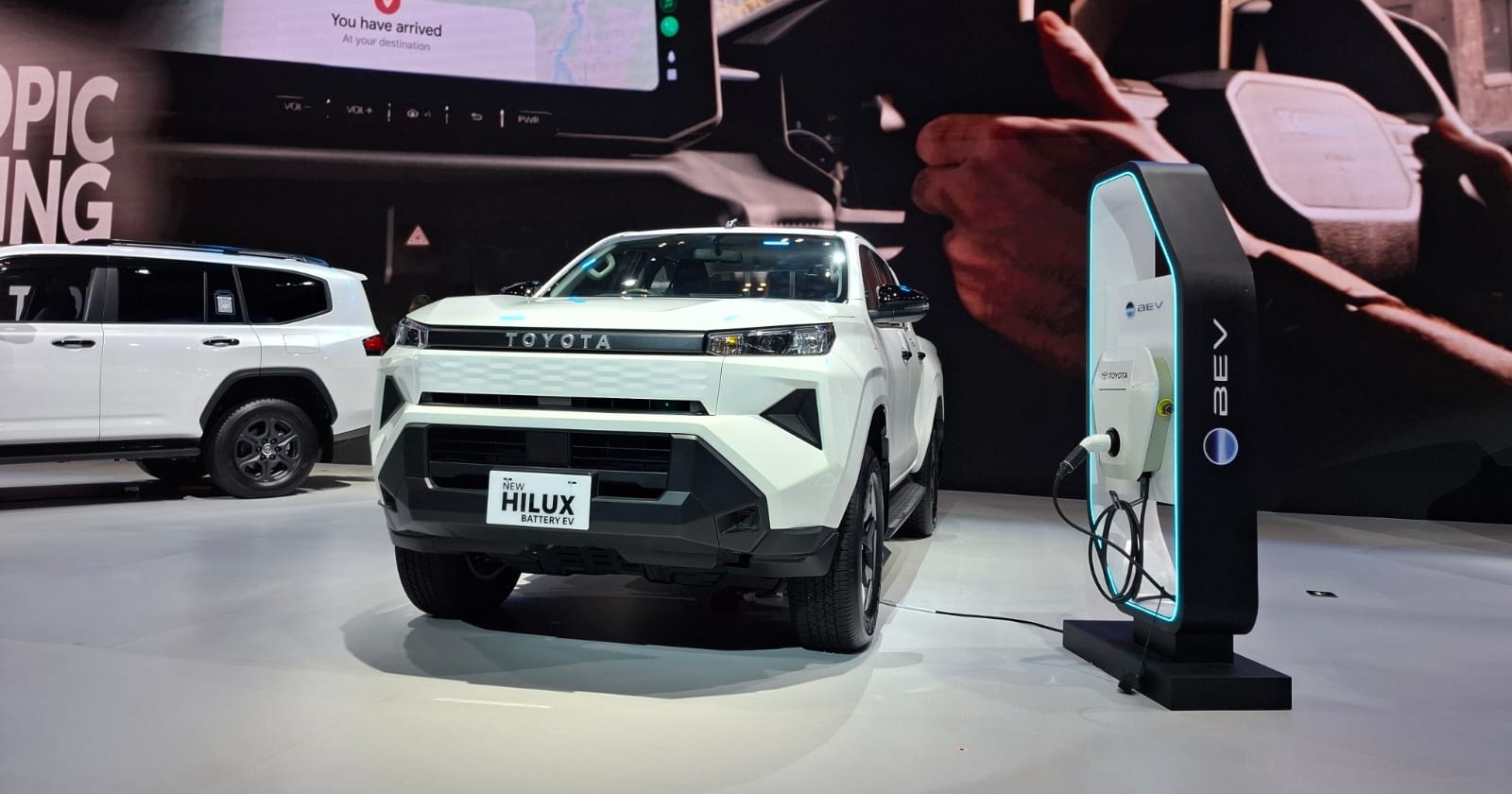 Tantangan Adopsi Toyota Hilux Listrik Bagi Pengusaha Akibat Selisih Harga