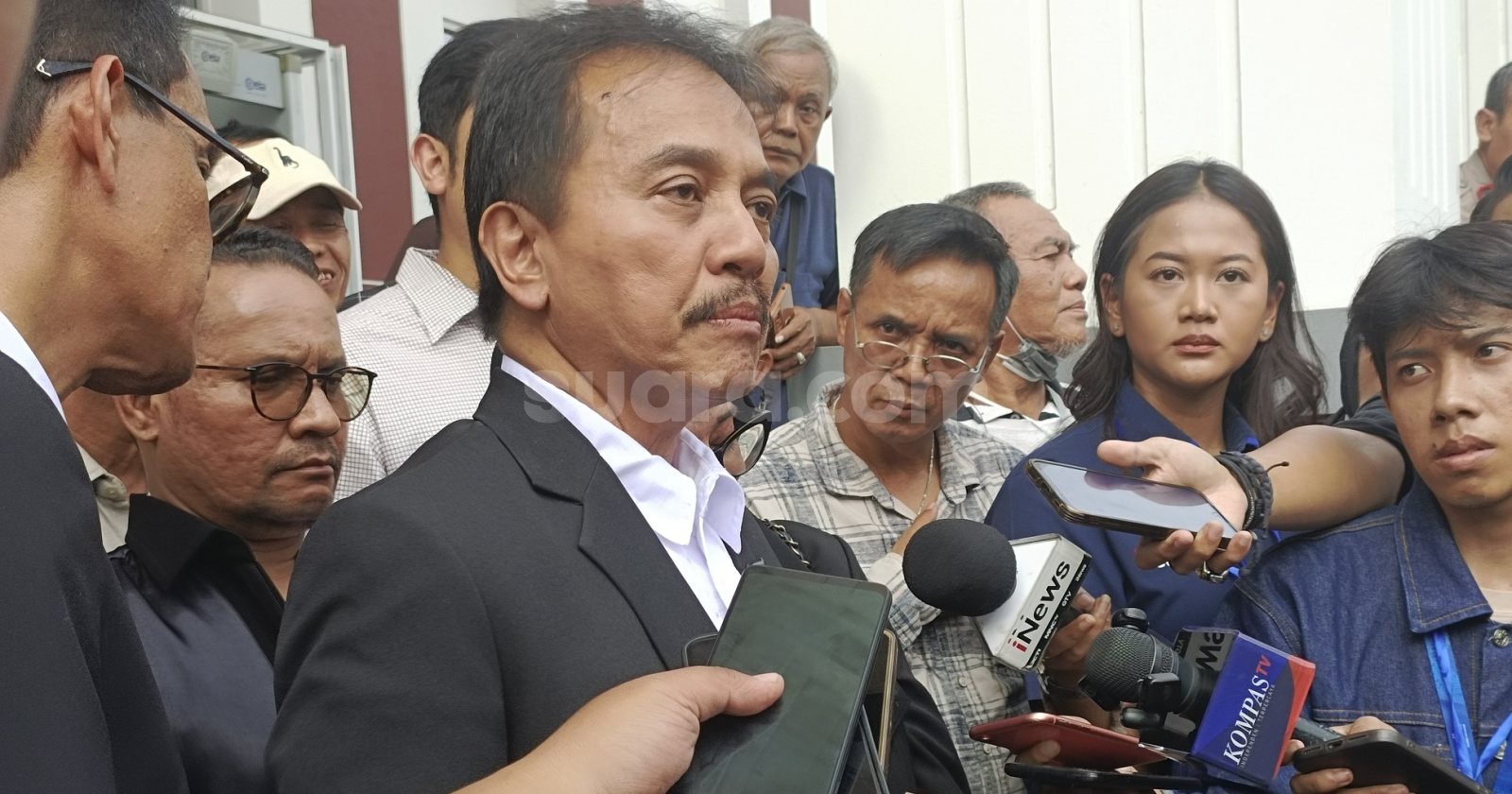 Sidang Perdana Digelar, Roy Suryo cs: Jaksa Tak Punya Nyali Datangkan Jokowi Jadi Saksi