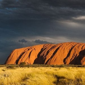 Potret Uluru Situs Keramat Aborigin Yang Jadi Ikon Wisata Australia Tengah