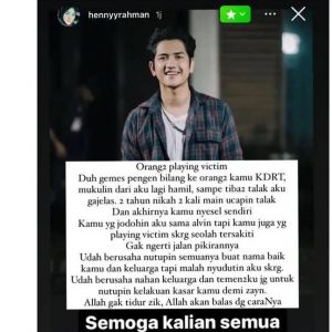 Unggahan soal Henny Rahman [Instagram/@dunianeti]