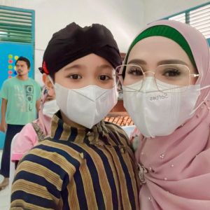 Potret Mulan Jameela Momong Anak (instagram/@mulanjameela1)