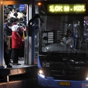 Rute Transjakarta Dialihkan Imbas Kebakaran Kemayoran, Cek Jalur Alternatifnya