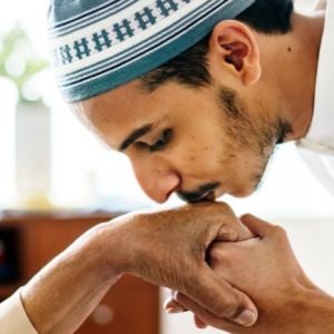 Identik dengan Maaf-Maafan, Ini Makna Asli Idulfitri yang Jarang Disadari