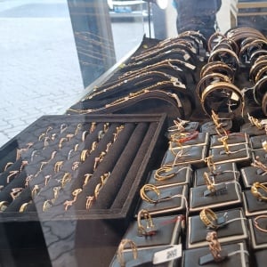 Penyebab Harga Emas Pegadaian Hari Ini Gagal Penuhi Ekspektasi Melesat