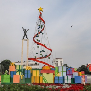 Semarak Dekorasi Natal di Lapangan Banteng