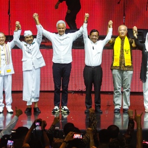 Momen Ganjar-Mahfud Hadiri Konser Lilin Putih Perayaan Natal