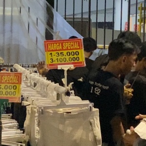 Jangan Datang Setelah Jam 6 Pagi, Rahasia Menemukan Kemeja Mewah Rp50 Ribuan di Pasar Senen