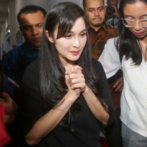 Diperiksa Kejagung Selama 10 Jam, Sandra Dewi Bungkam