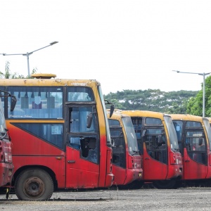 Akan Segera Dilelang, Ini Penampakan Ratusan Bus Transjakarta Tak Layak Pakai