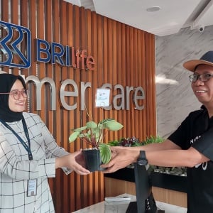 Borong Penghargaan, BRI Life Raih Predikat Terbaik Sosial dan Lingkungan di Sektor Asuransi