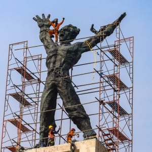 Mengintip Perawatan Monumen Pembebasan Irian Barat di Lapangan Banteng