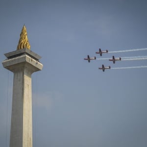 Potret Peringatan HUT ke-79 TNI di Monas hingga Berbagai Daerah di Indonesia