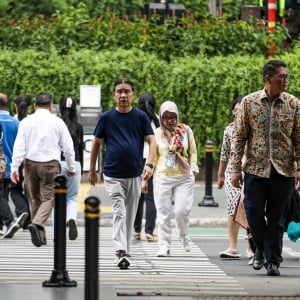 Matahari di Atas Kepala, Warga Jakarta Rasakan Hari Tanpa Bayangan!