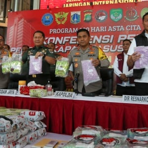 Ungkap Jaringan Narkoba Internasional, 207 Kg Sabu dan 90 Ribu Ekstasi Disita