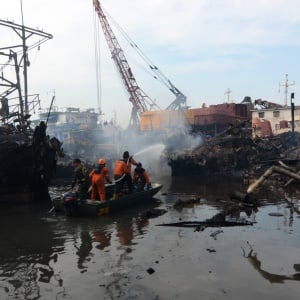 Puluhan Kapal Nelayan di Tegal Dilalap Si Jago Merah