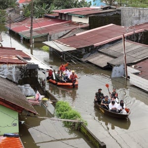 Foto: Banjir Rendam Ratusan Rumah di Makassar