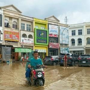 Banjir Rendam Kawasan Grand Galaxy City Bekasi