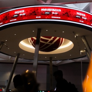 IHSG Dibayangi Aksi Asing Kabur Bawa Rp1,42 Triliun: Analis Beri Rekomendasi Saham Ini