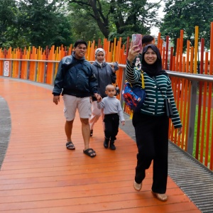 Libur Paskah, Warga Jakarta Serbu Tebet Eco Park