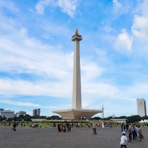 Indahnya Langit Biru Jakarta