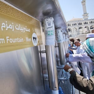 Melihat Sistem Layanan Air Zam-zam di Masjidil Haram