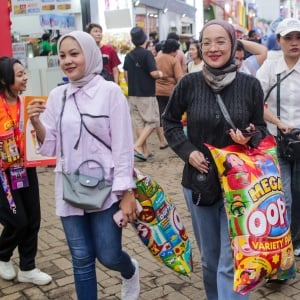 Animo Tinggi, Pengunjung Jakarta Fair 2025 Padati JIExpo di Hari Terakhir