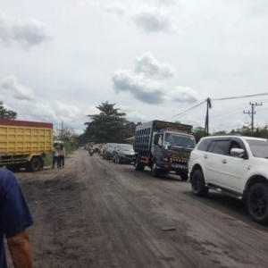 Sopir Logistik Diminta Setop Masuk Empat Lawang, Ada Cerita Perampokan Pukul 05.00 WIB