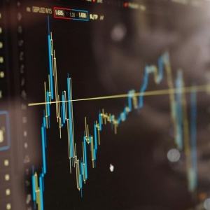 Saham PTSN Terbang 24 Persen di Tengah Wacana Bagi-bagi HP Gratis oleh Pemerintah