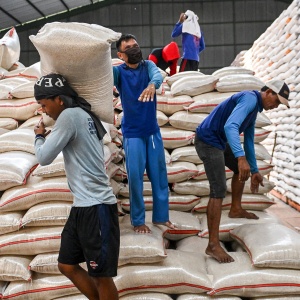 Bansos Beras 30 Kg Mulai Disalurkan Agustus, Cek Jadwal Pencairannya
