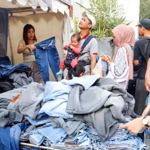 Berburu Outfit Murah di JakCloth Summer Fest 2025