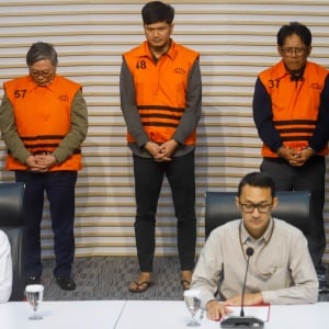 KPK Tetapkan Dirut Inhutani Jadi Tersangka Kasus Suap Pengelolalaan Hutan