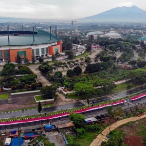 Kirab Bendera Merah Putih Sepanjang 600 Meter di Bogor