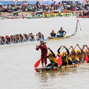 Kemeriahan Festival Pacu Jalur 2025