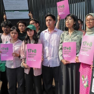 Sejumlah Influencer Berikan Tuntutan 17+8 ke DPR