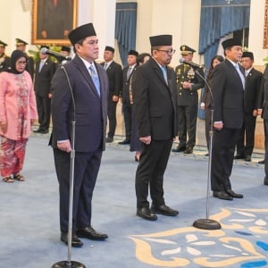 Reshuffle Kabinet, Prabowo Lantik Menpora dan Menko Polkam Baru