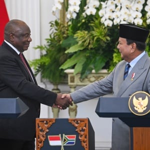 Momen Prabowo Sambut Langsung Presiden Afsel Cyril Ramaphosa di Istana Negara